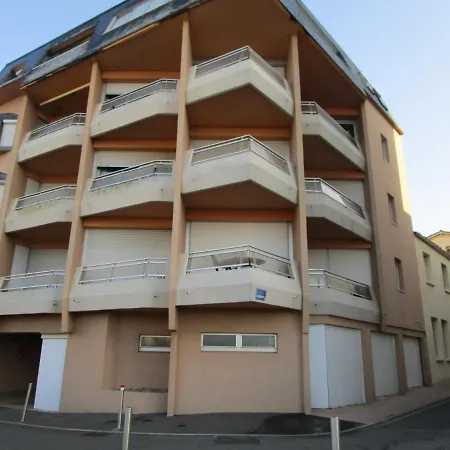 Apartment Face Avec Garage Et Proche Centre Ville, Plage, Commerces - Fr-1-197-486